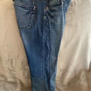 White House Black Market Blanc classic slim cut jeans